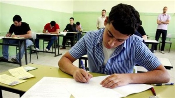 امتحانات ثانية ثانوي الإلكترونية اليوم لمادة العربي انتهت بلا أي مشاكل