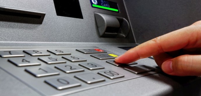 عودة رسوم الصراف الآلي ATM.. تعرف على عمولة السحب في 3 بنوك حكومية